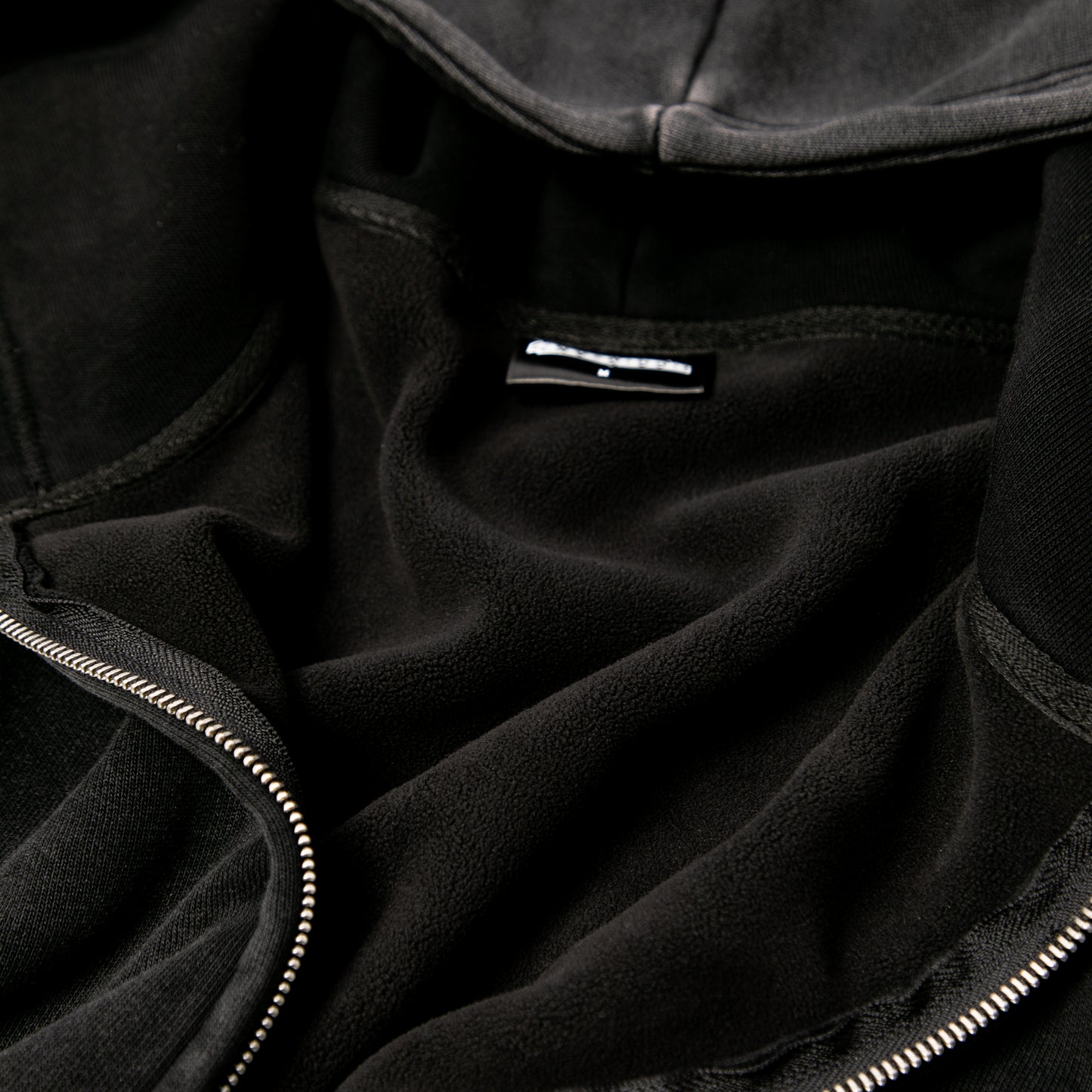 "SIGNATURE" 4TH QTR HOODIE [WASHED BLACK]